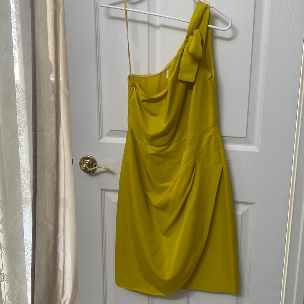One shoulder dress